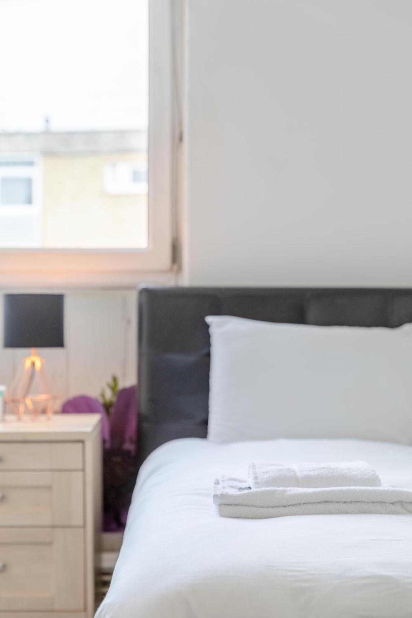 Spacious 3 Bedroom Flat In The Heart Of Shoreditch ลอนดอน ภายนอก รูปภาพ